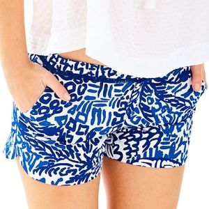 Lilly Pulitzer Adie Short in Home Slice, Indigo